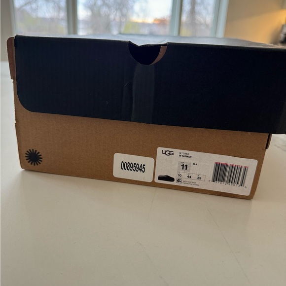 UGG Tasman New in Box Men’s 11 black (never worn) - Picture 9 of 16